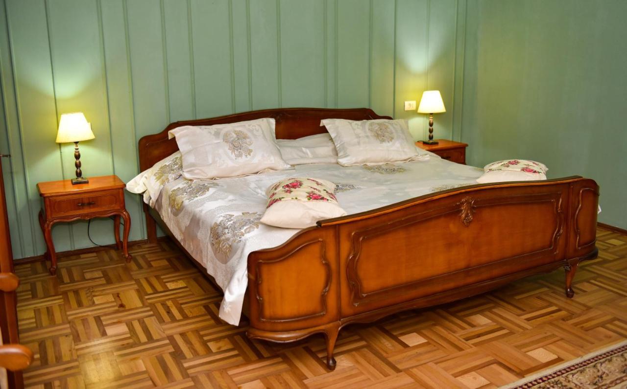 Former Ceausescu's Crizantema 2* Băile Govora